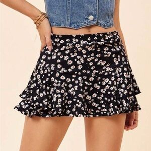 SHEIN Black Floral Print Skirt